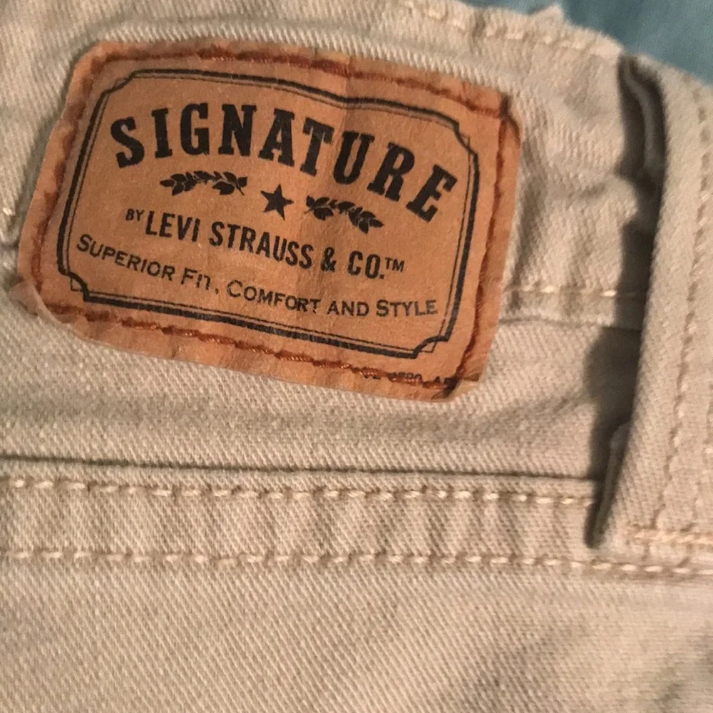 ❤️(51) Ladies Levi’s low rise boot cut khaki jeans in great condition. 12 short - Picture 2 of 12